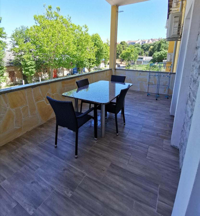 Apartment Damir Pula Exterior photo